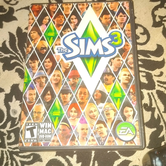 The Sims 3 Game (Windows/Mac: Mac and Windows, DVD Rom 2009) Manuals included - Picture 1 of 2